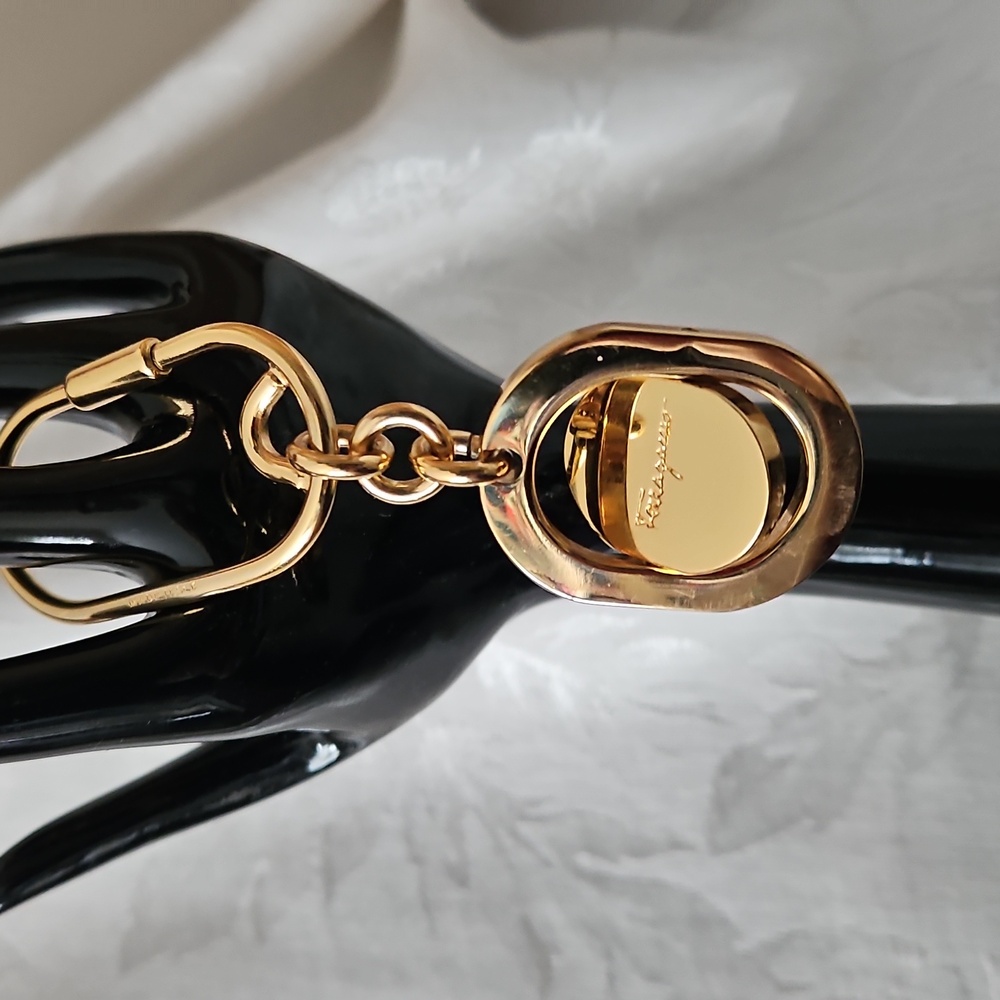Salvatore Ferragamo Keychain/ Bag Charm. - Picture 3 of 10